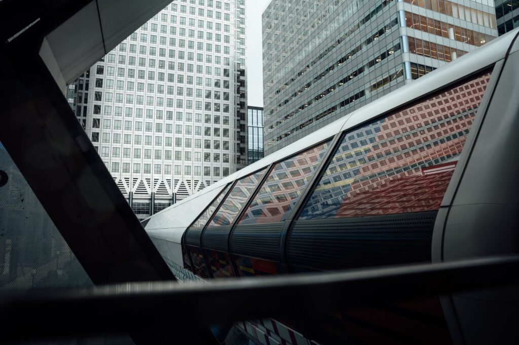7 przełomowych technologii, które już dziś zmieniają przyszłość transportu