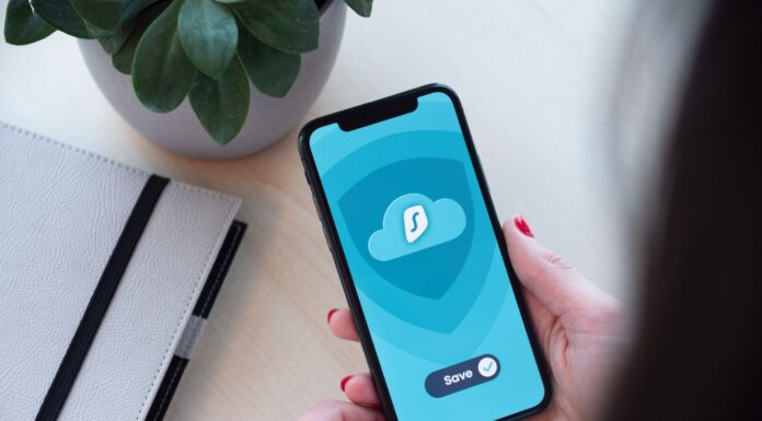Cyfrowy kluczyk w smartfonie (UWB i NFC) – jak działa, czy jest bezpieczny i jak go skonfigurować?